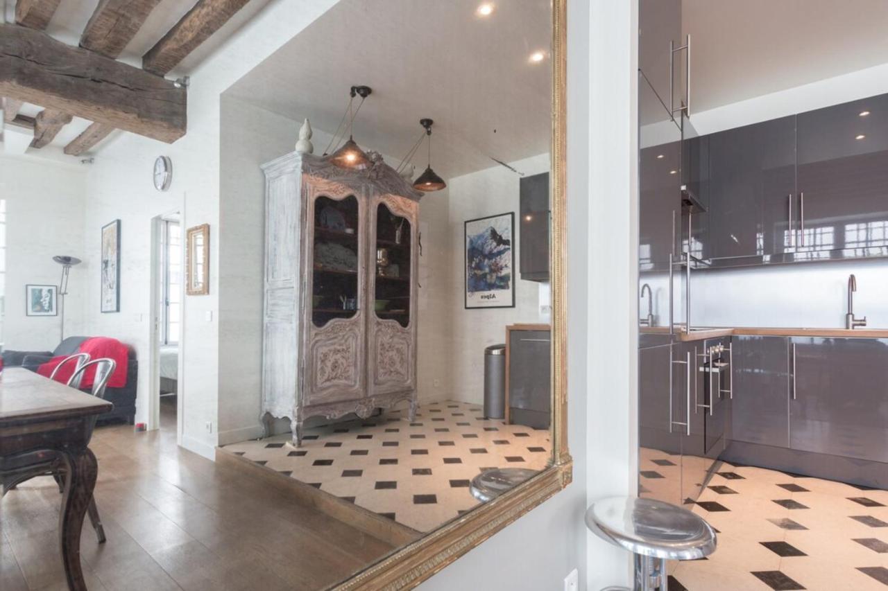 Charming Appartment In Le Marais Париж Екстериор снимка
